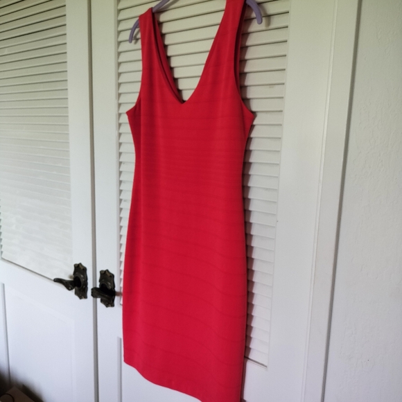 Bisou Bisou Dresses & Skirts - Bisou Bisou Sleeveless Back Zip Dress Size 10 Coral